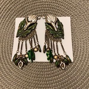 Inspired 1920’s styling. Clip Earrings to bring out the drama in you!